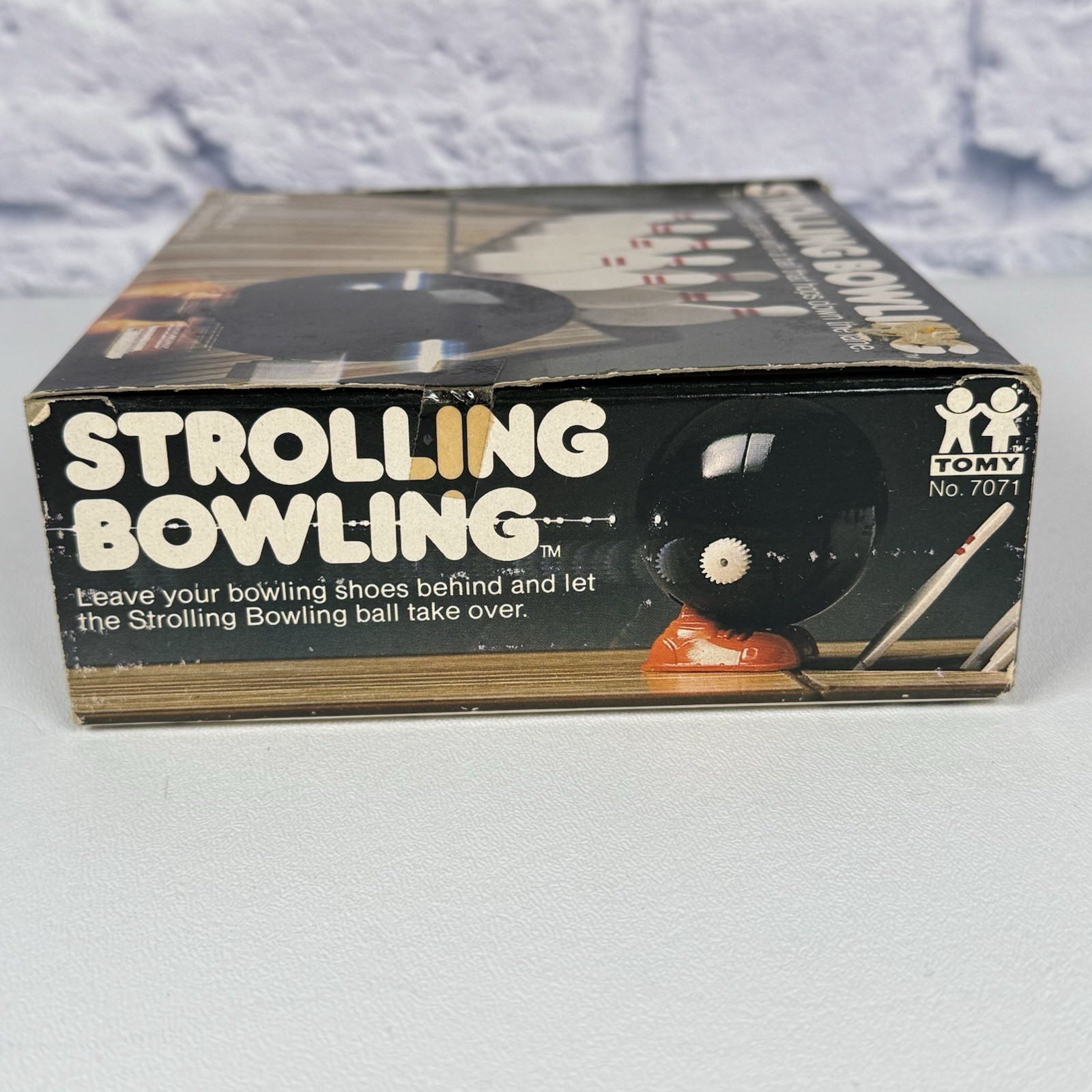 Vintage 1980 Tomy Strolling Bowling Wind Up Ball Portable Table Game Travel Box