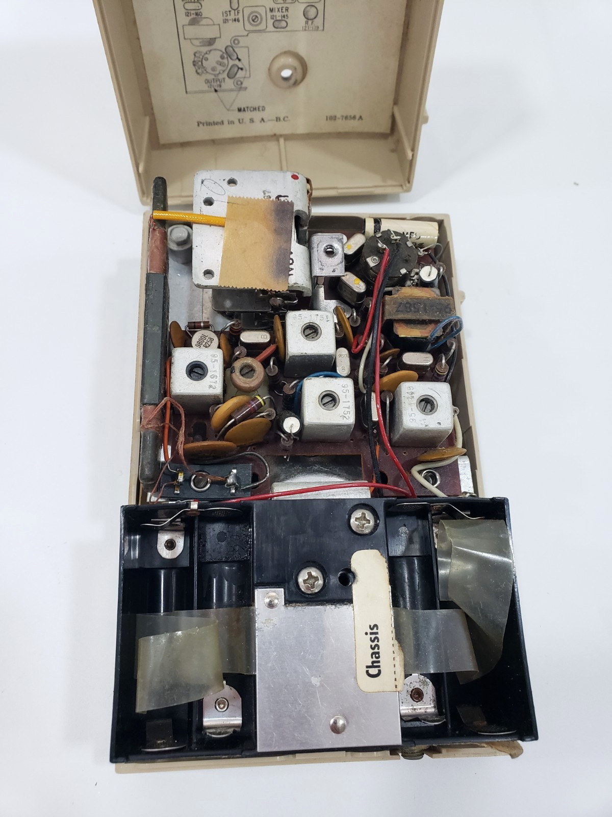 VINTAGE ZENITH ROYAL R475L (475) TRANSISTOR RADIO 1962 WORKS WITH FLAWS