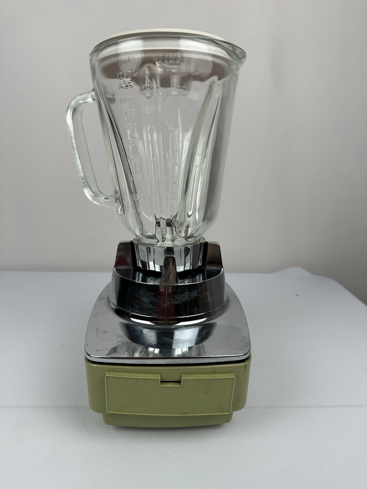 Vintage 1960's MCM Mid Century Modern Sears 7 Speed 40oz Blender With Real Glass
