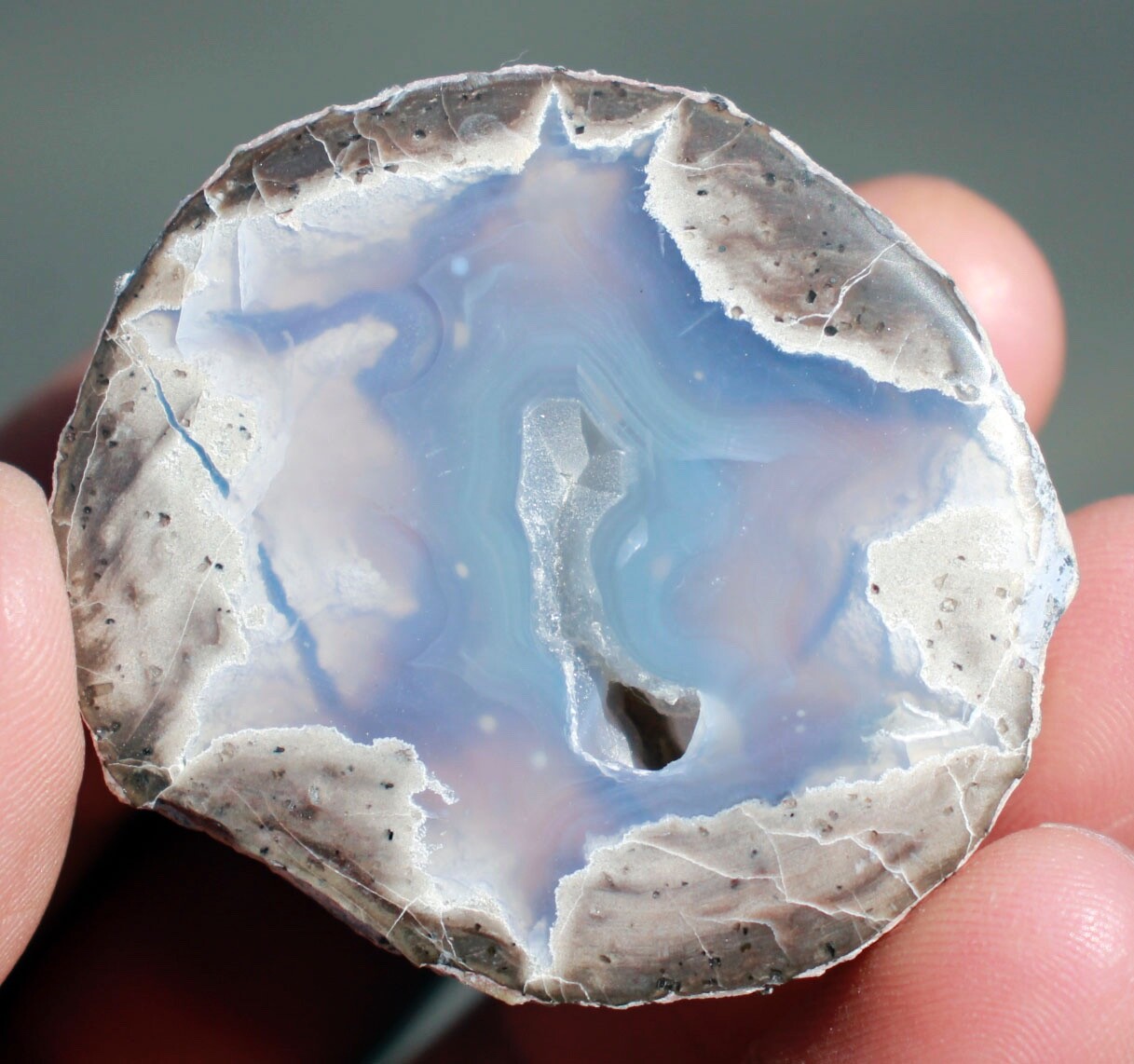 One Pound, 5-7 Whole Dugway Geodes • 1.5" - 2.0" diam.