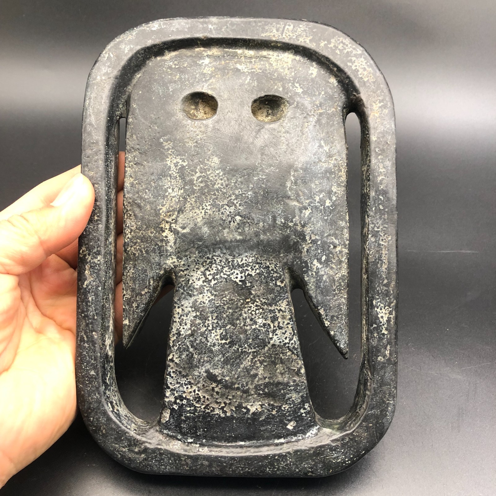 Old HongShan Culture Meteorite Jade Hand-Carved Bird Eagle"owl" Statue