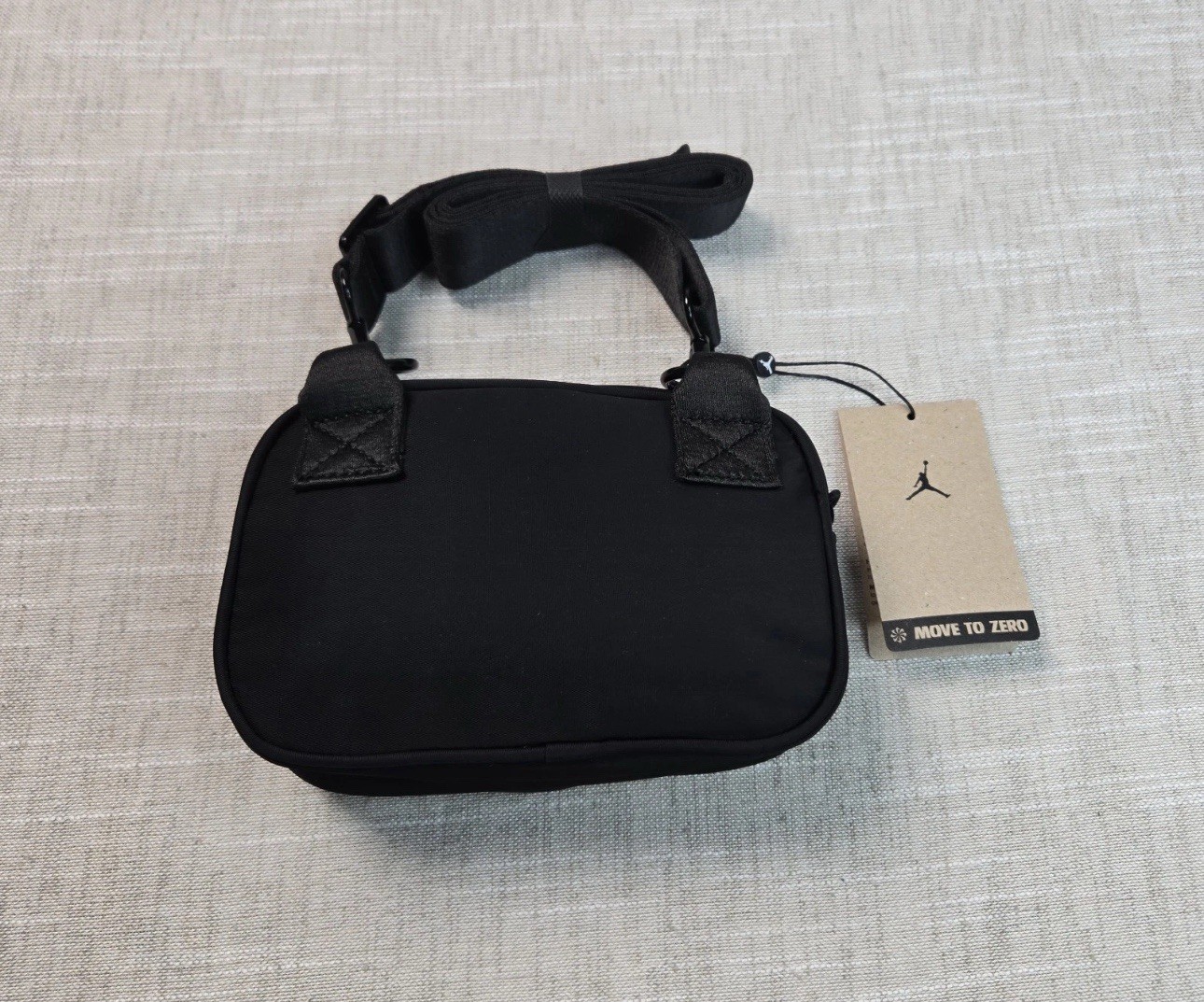 NIKE Air Jordan Alpha Camera Bag Crossbody Purse 1L Black Jumpman Logo