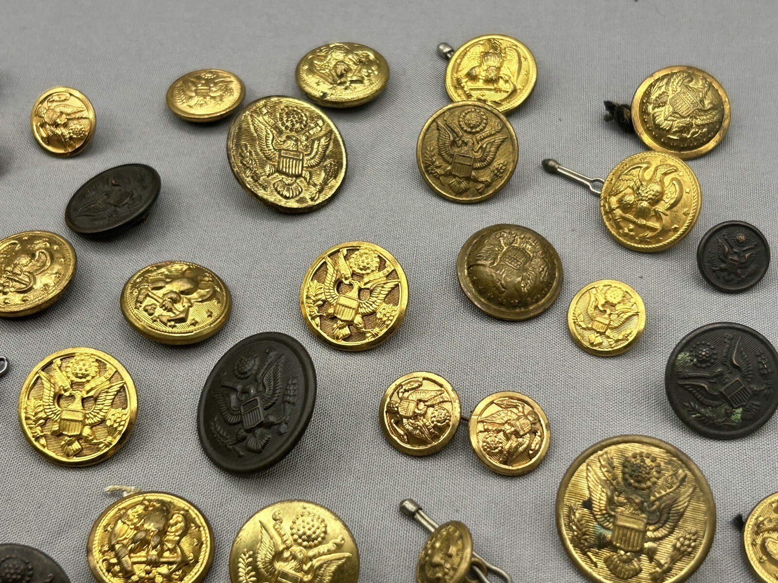 Random Lot Of (4) Original War Buttons - Military Antique Brass More Read