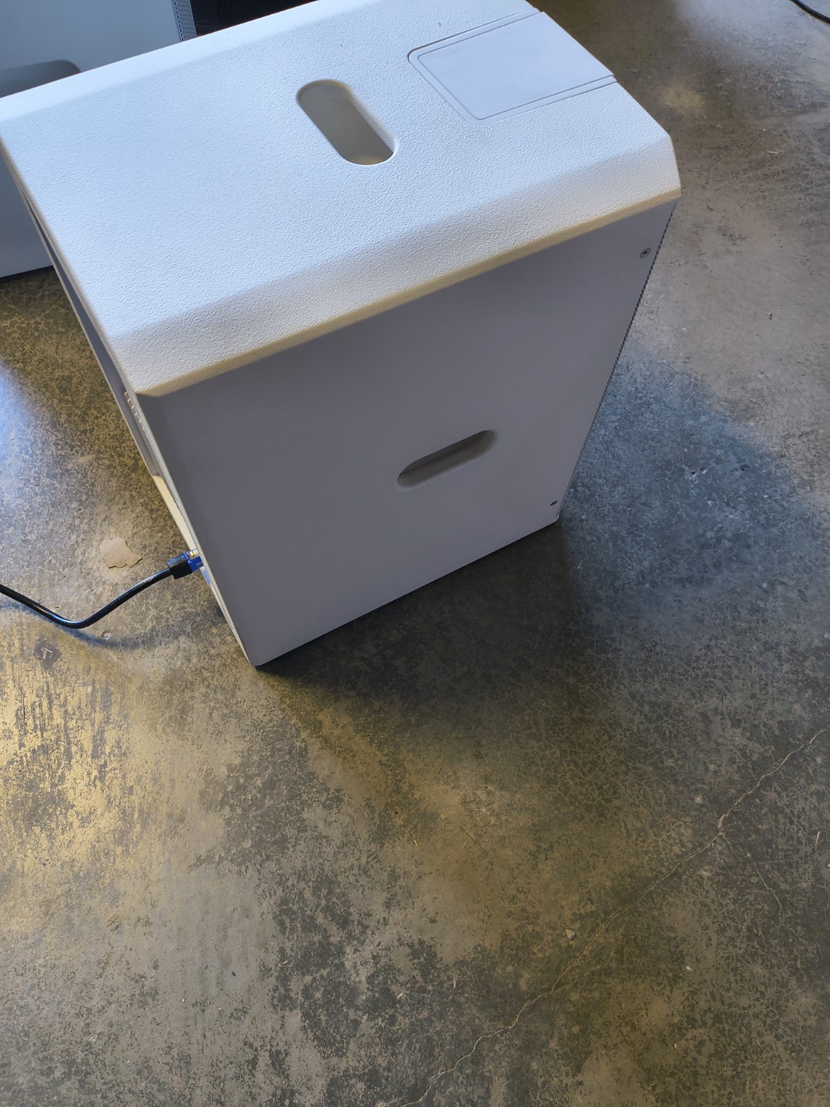 LD Systems MAUI 28 G3 MIX W Portable Cardioid PA System sub only white