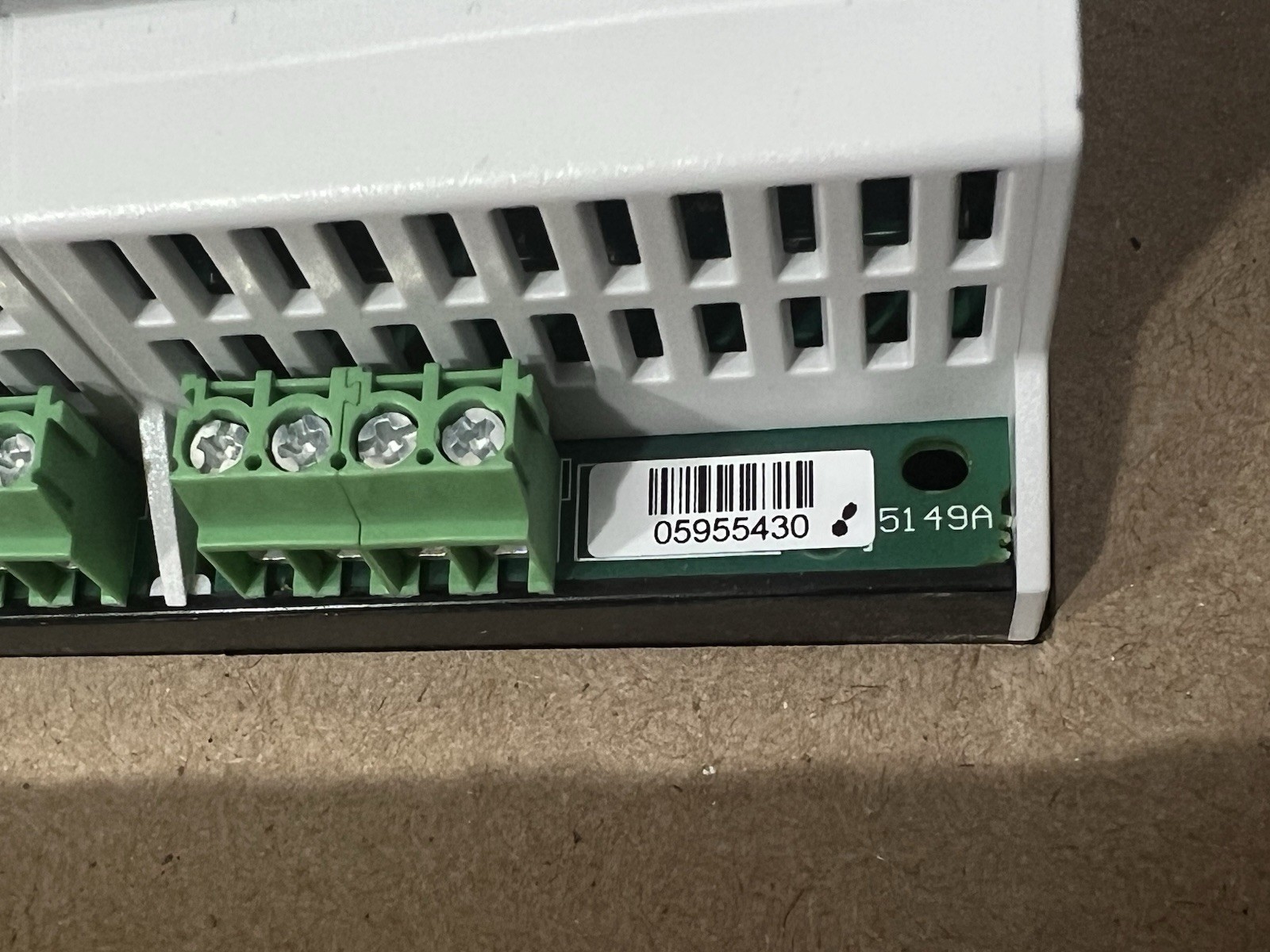 Lutron HomeWorks QS LQSE-4S8-120-D Switching Power Module - ( PRICE FOR 1 UNIT