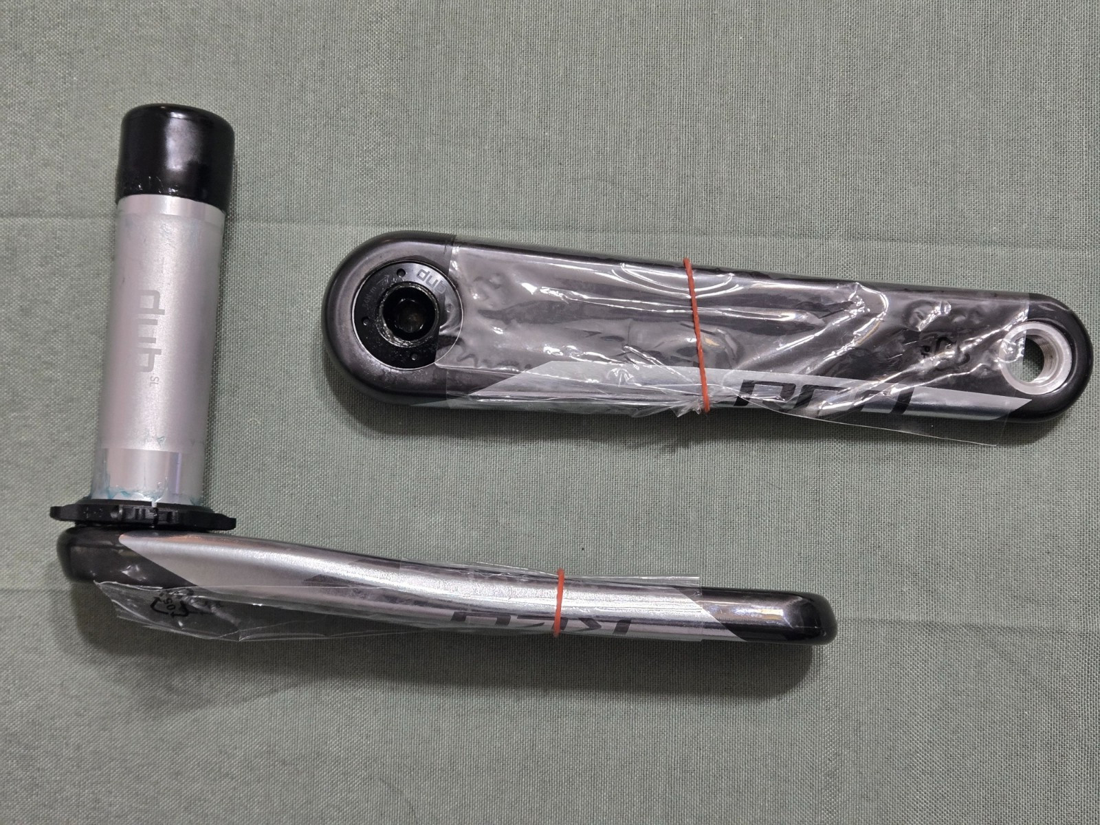 New Take-Off SRAM Red AXS D1 172.5mm DUB Carbon 8-bolt Crankarrms