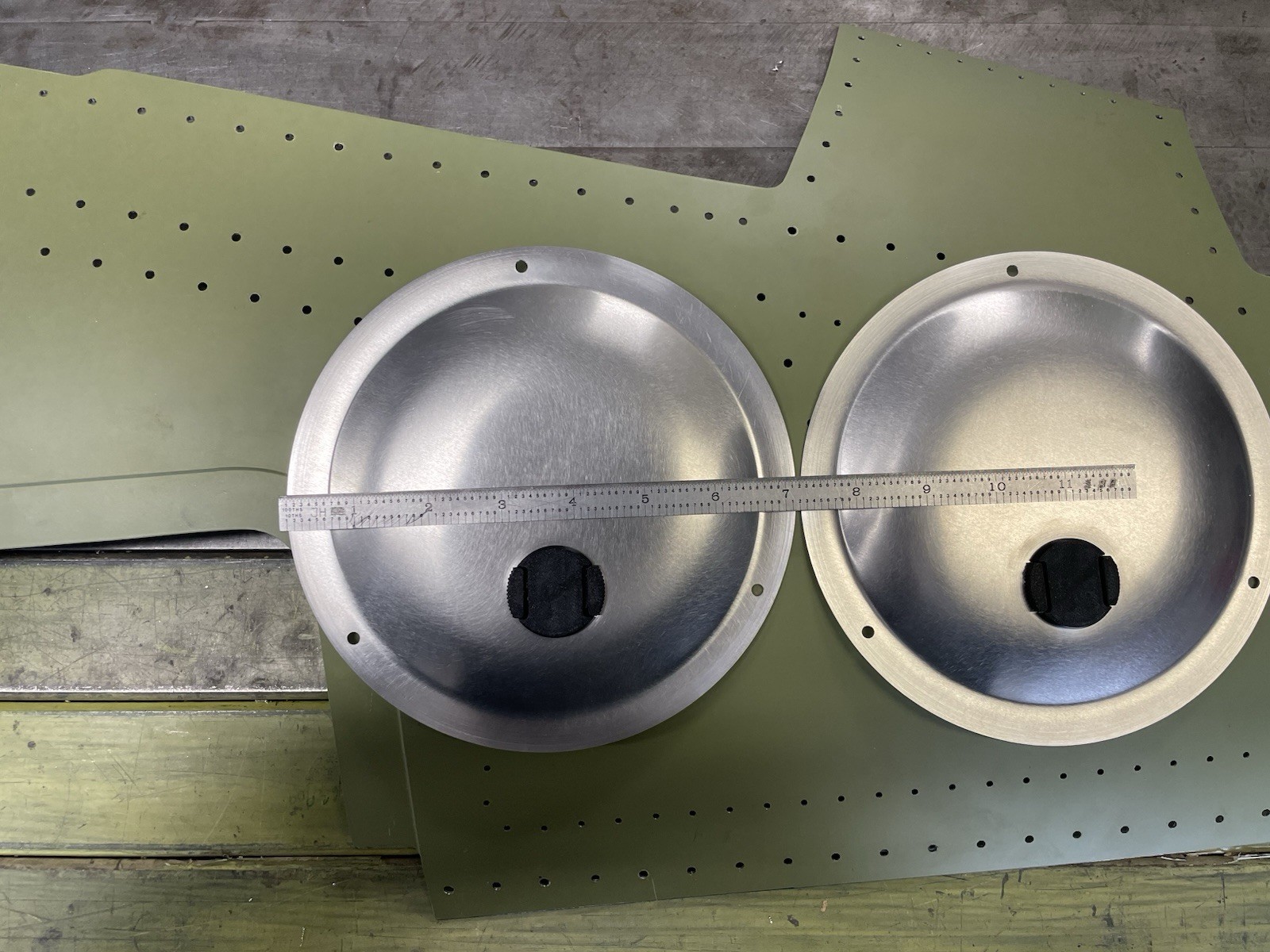 ✈️Cessna / Piper style SET OF WHEEL COVER HUBCAPS (7.25” Dia.)WITH VALVE OPENI.