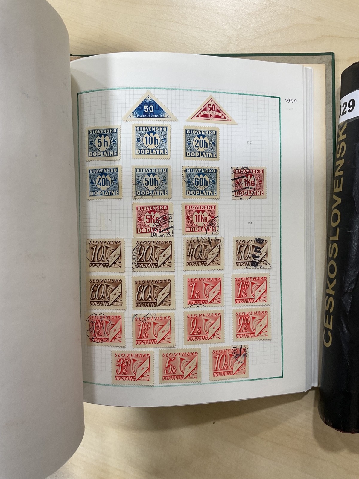 Czechoslovakia stamps. 1918 - 2000s, 2 Albums. 3.8kg. G/105