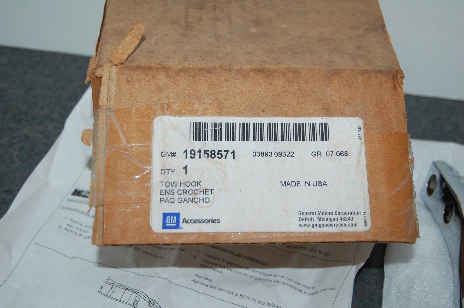 NEW GENUINE GM 19158571 CHROME FRONT TOW HOOKS 2002 - 14 CHEVROLET GMC PAIR