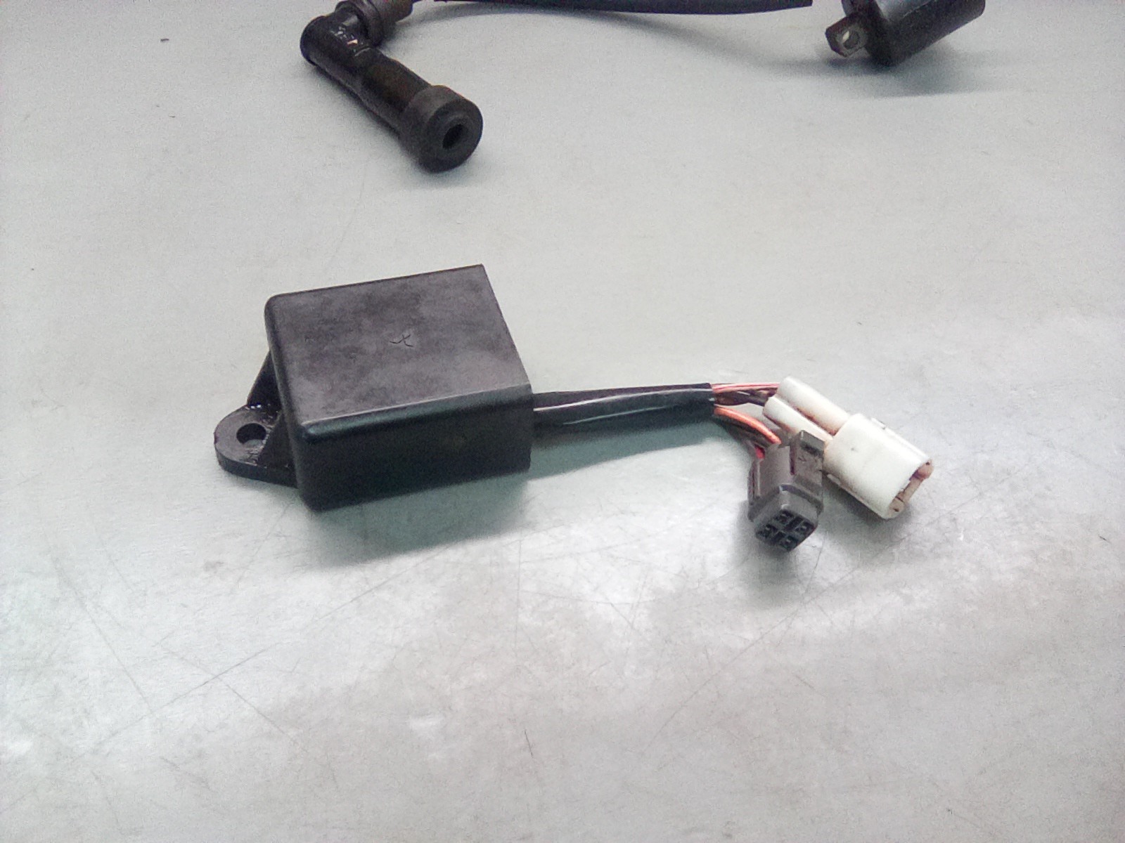 1996 Yamaha Timberwolf 250 Ignition CDI Box Ignition Coil oem used