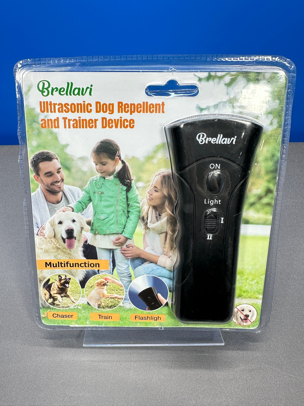 BRELLAVI ULTRASONIC DOG REPELLENT AND TRAINER TRAINING DEVICE + FLASHLIGHT NEW