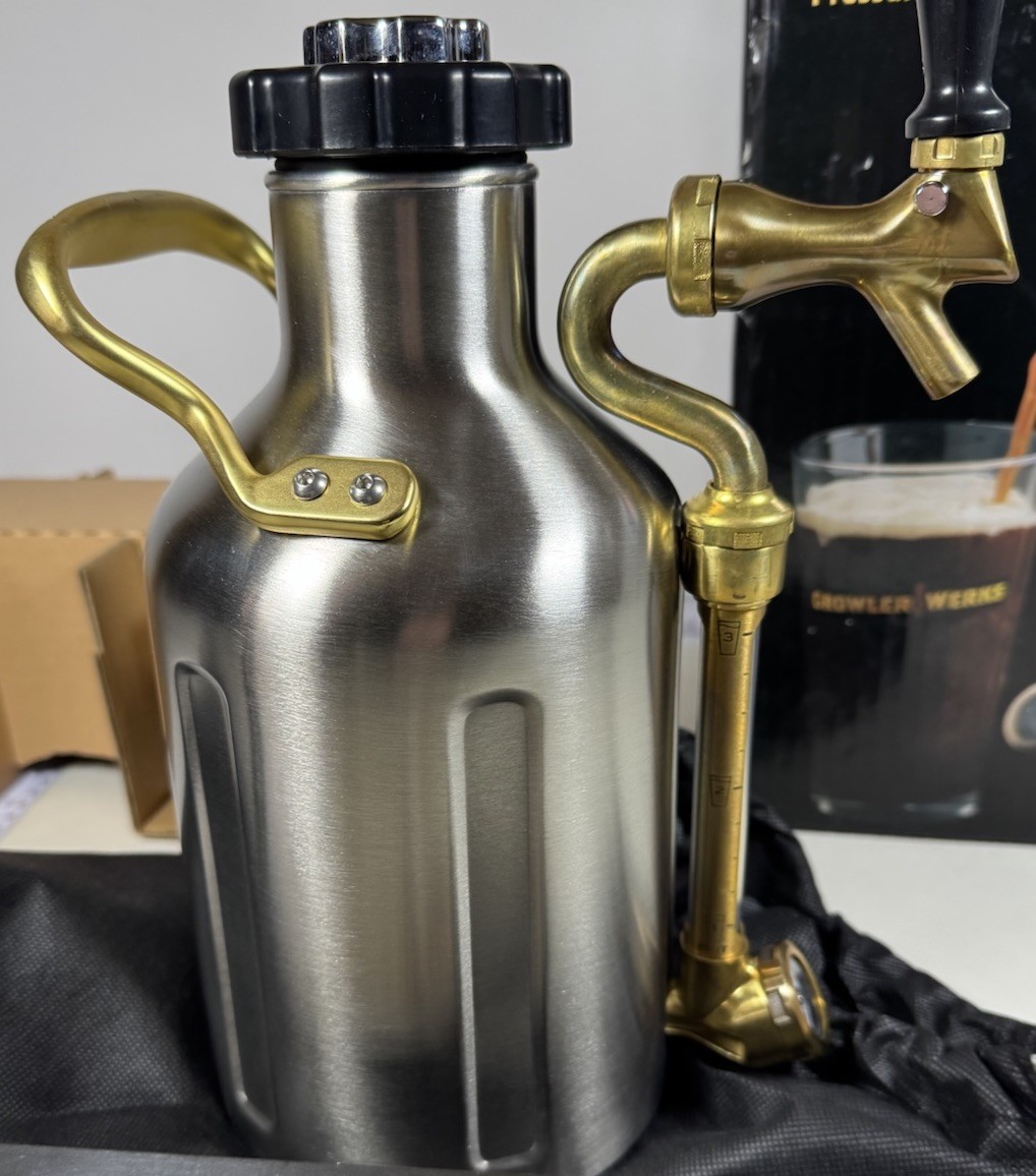 GrowlerWerks uKeg 64 oz Pressurized Stainless Steel Beer Growler New-open Box