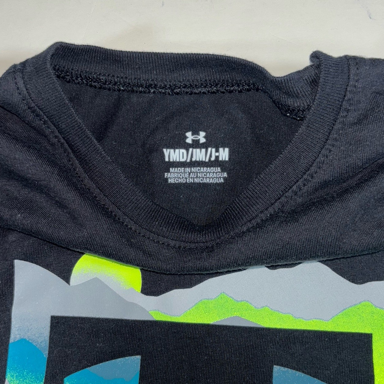 Under Armour and Nike Youth Medium YM Lot Of 4 Shirts Blue Gray Black Logo EUC