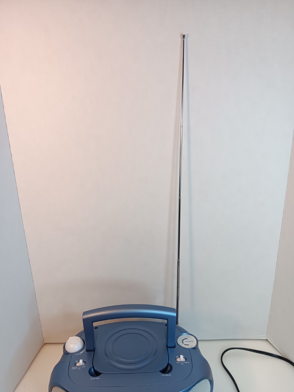 NextPlay Model NP501-BB Boombox AM/FM Radio CD Player Blue