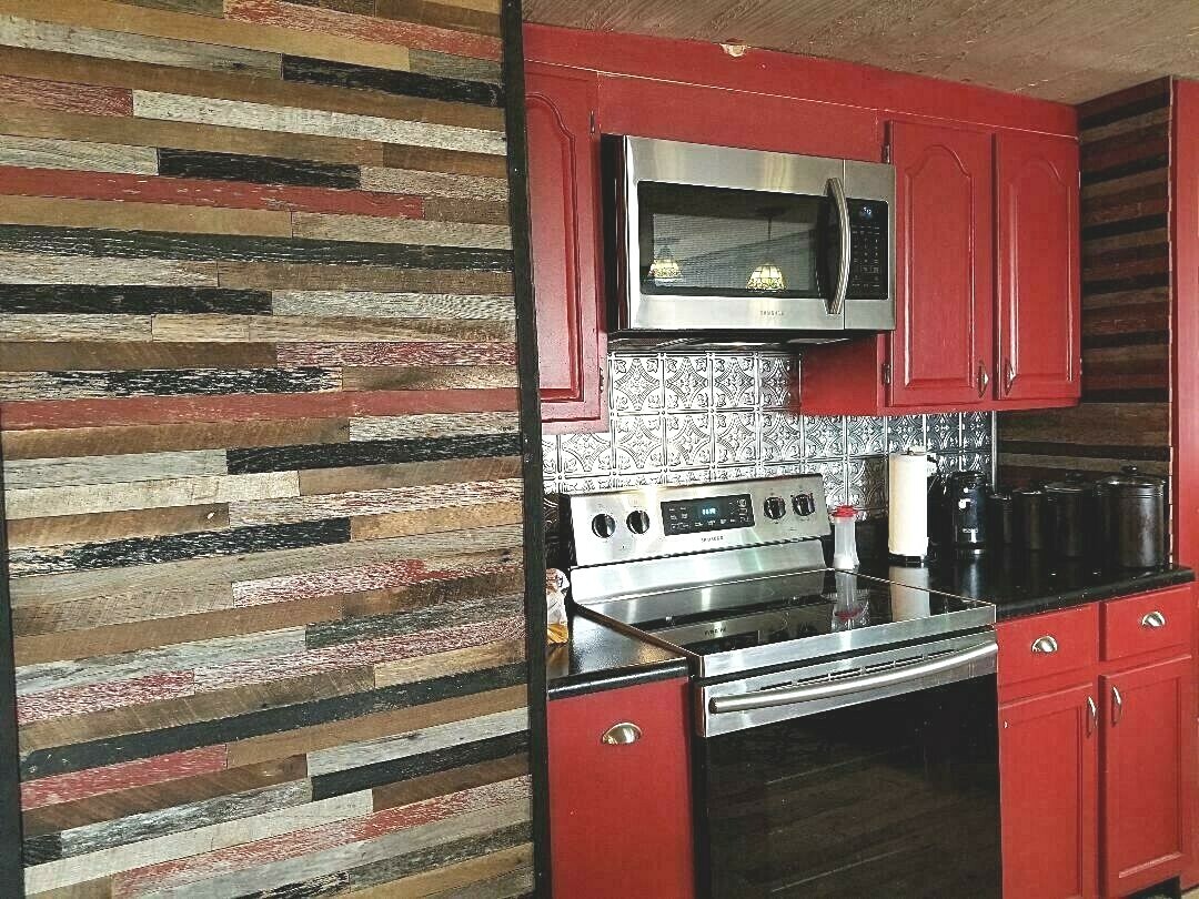 *10 SQ. FOOT* (3" WIDE) RECLAIMED WOOD ACCENT WALLBOARDS FROM BARN LUMBER