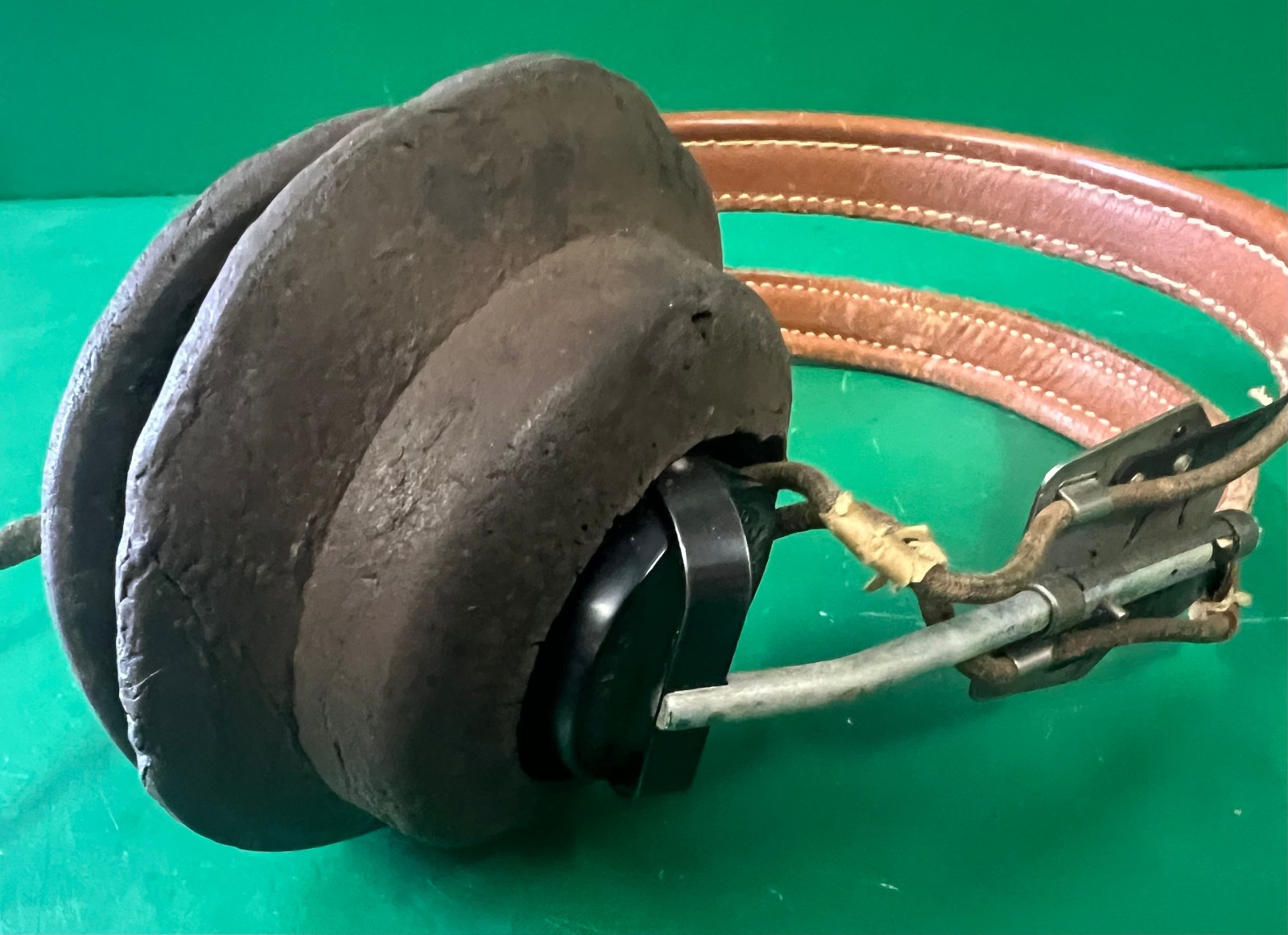 AIR CORPS TYPE HB-7 HEADSET W/R-14 RECEIVERS-