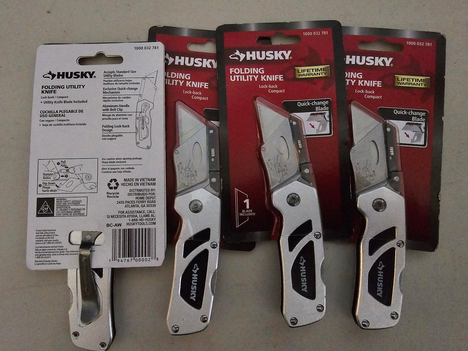 Husky Compact Folding Lock Back Utility Knife 4 Pack NEW SEALE