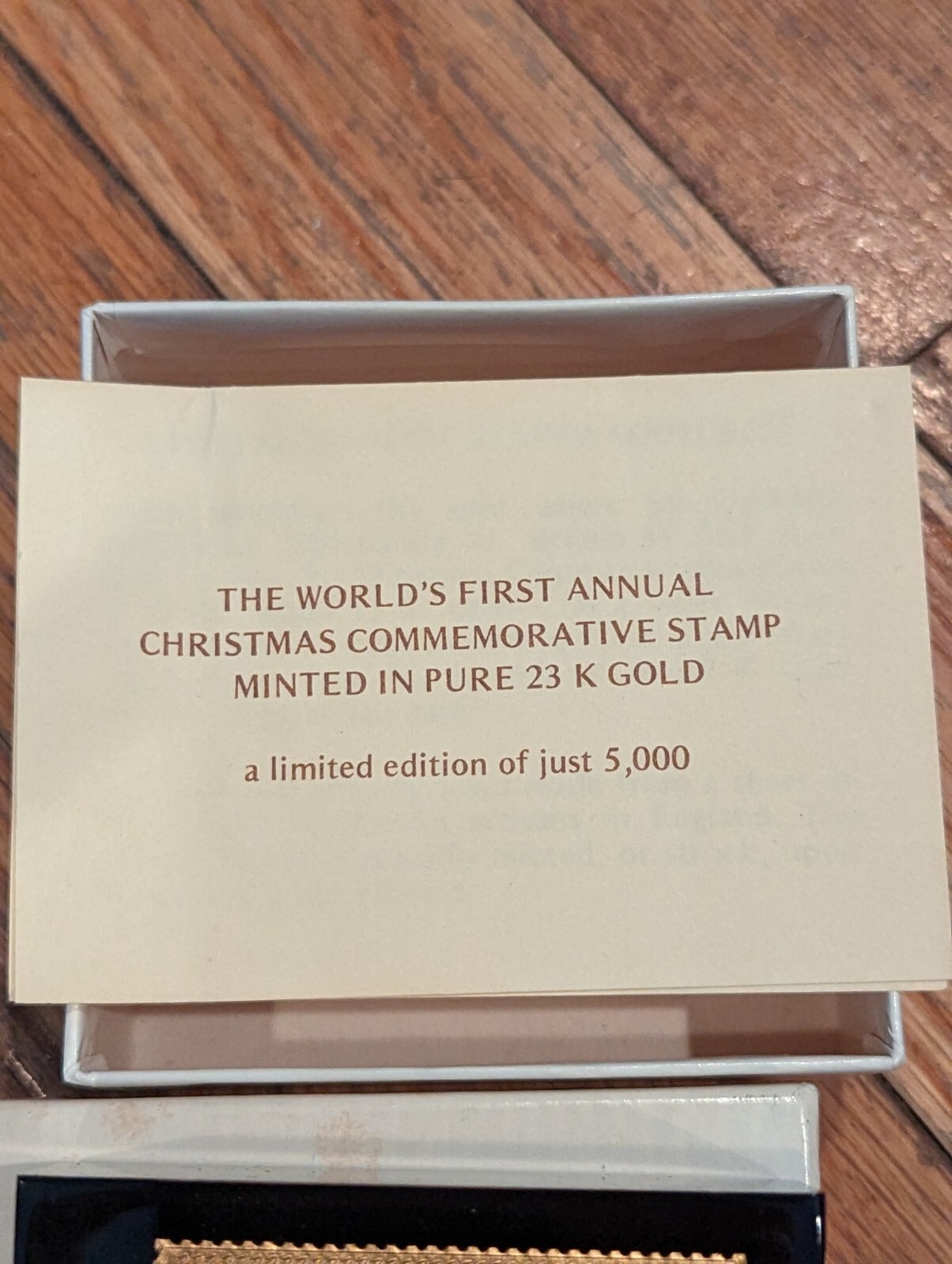 STAFFA SCOTLAND 1974 CHRISTMAS COMMEMORATIVE STAMP 23K GOLD Lucite Encased!!!!