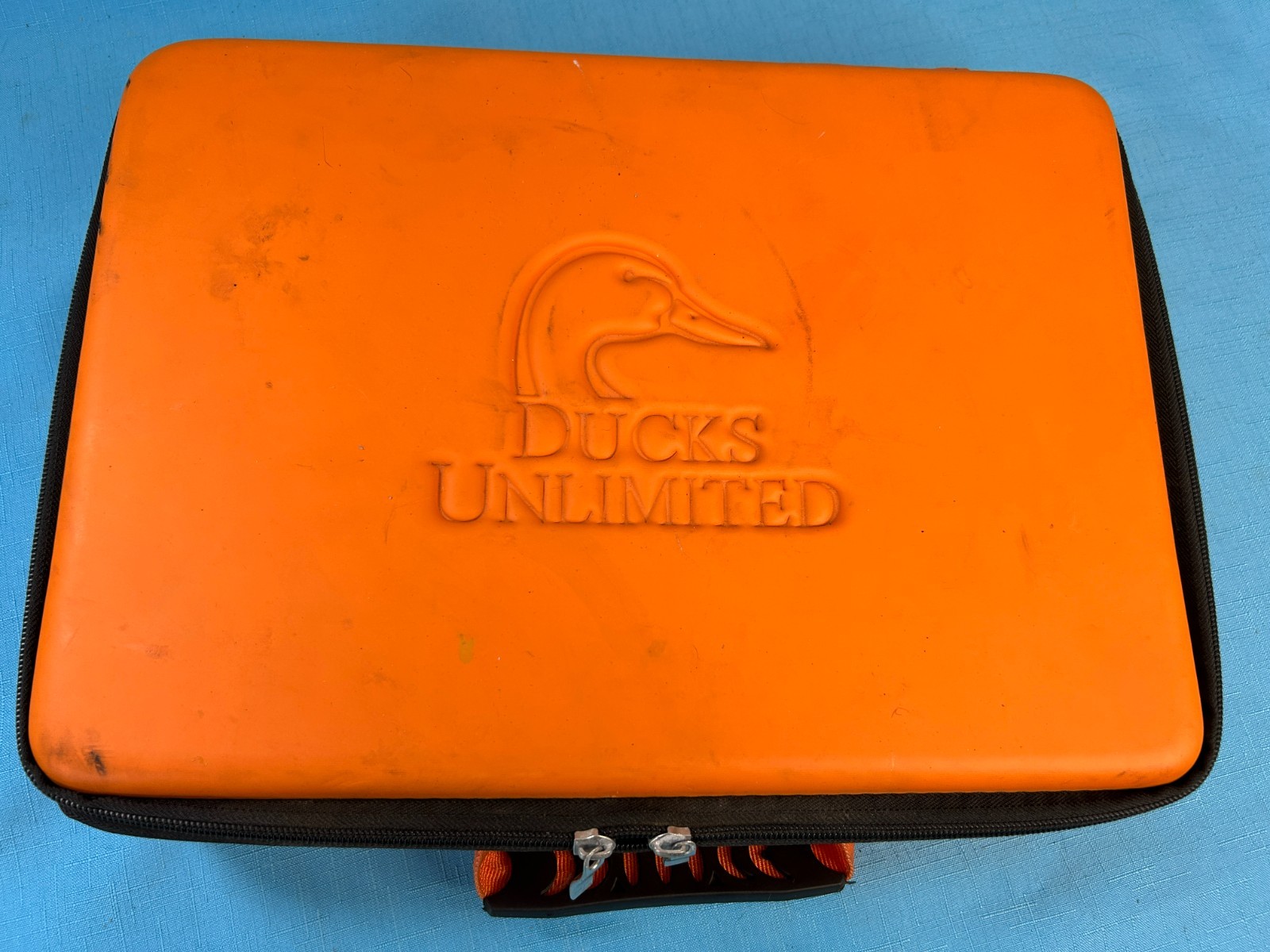 Ducks Unlimited 11 piece Field Dressing Game Kit Knife Steel Soft Sided Case