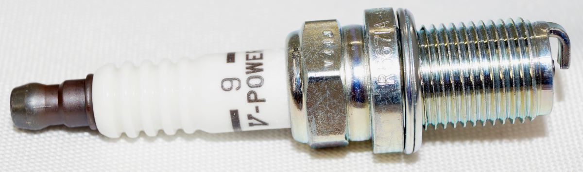 8 Pack Genuine NGK 5238 V Power Racing Spark Plugs R5671A9 Race Tuned Upgraded