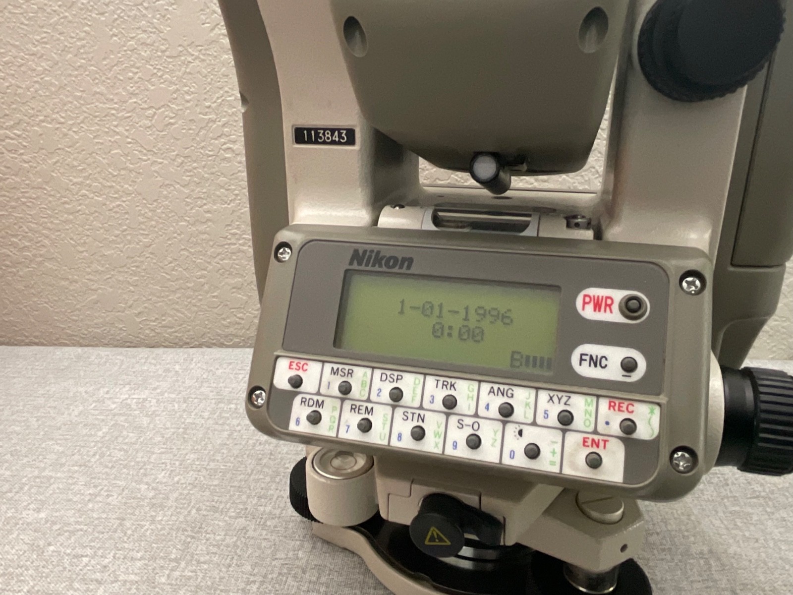 Nikon DTM-420 Surveying Total Station 2 Battery, charger + Case