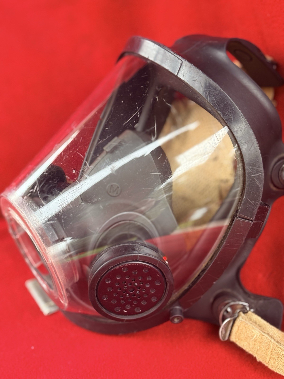 Scott AV-3000 Mask w/ KEVLAR NETTING Firefighter MASK Size Medium