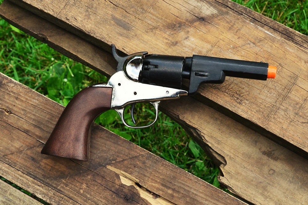 Colt 1849 Navy Pocket Pistol Revolver - Wells Fargo - Dragoon - Denix Replica
