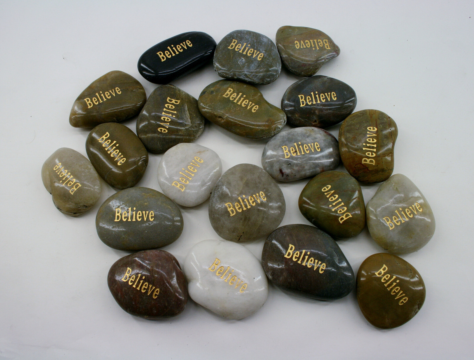 Lot of 100pcs Inspirational Word River Stones Etched Engrave Carve Words Stone