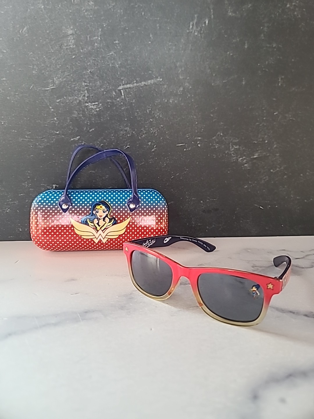 DC Comics Super Girl Sunglasses Panoeyewear
