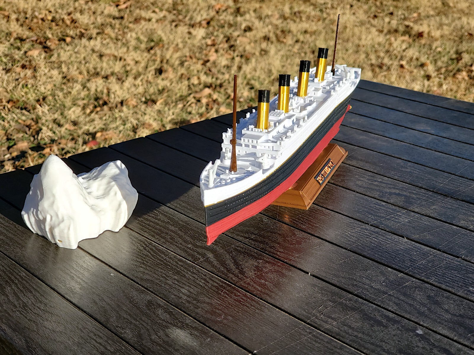 Titanic Submersible Model Dual Action Floating Mode/Sinking Mode by TheRoller3d