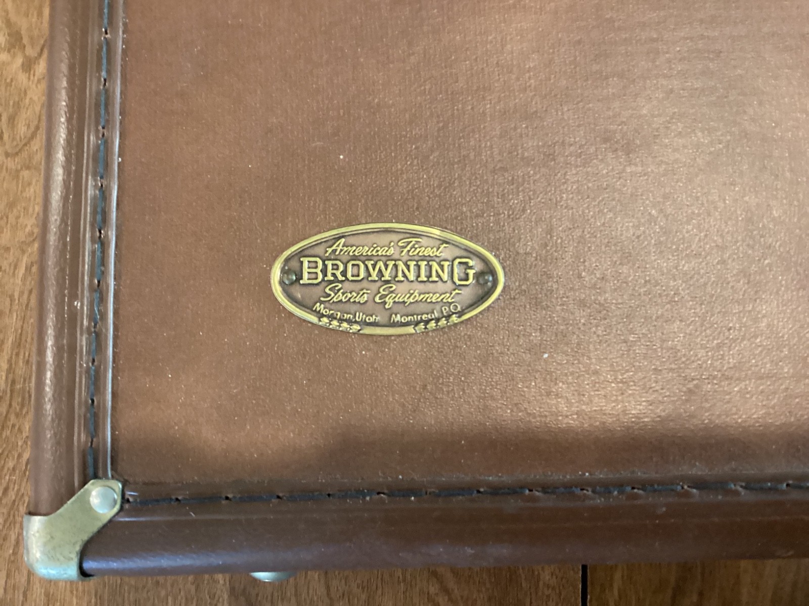 Browning model 1215 under/over shotgun case No keys. Perfect shape