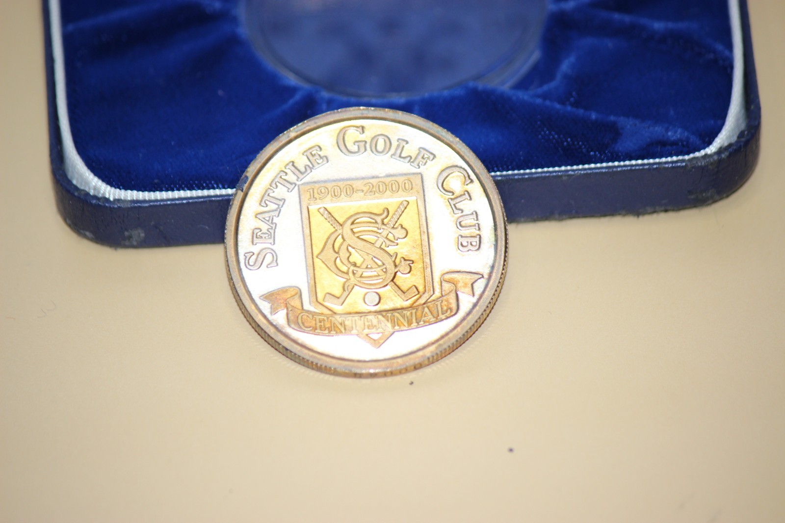 Seattle Golf Club Centennial 1900-2000 1 troy ounce Silver Gold Overlay Coin COA