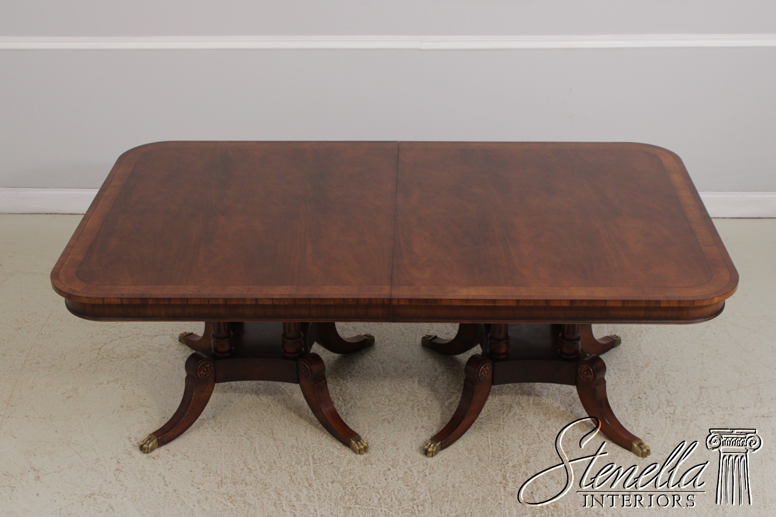 L72025: HENREDON Mahogany Double Pedestal Inlaid Dining Table