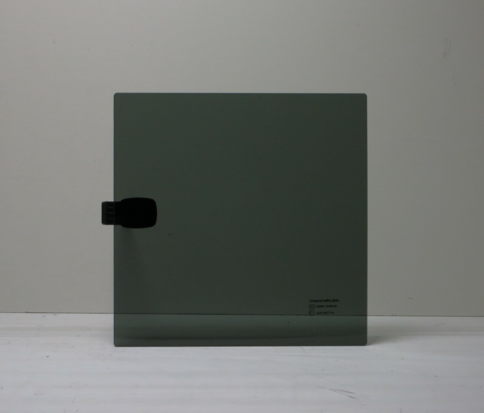 Fits 2005-2018 Toyota Tacoma Manual Slider "Center Piece"