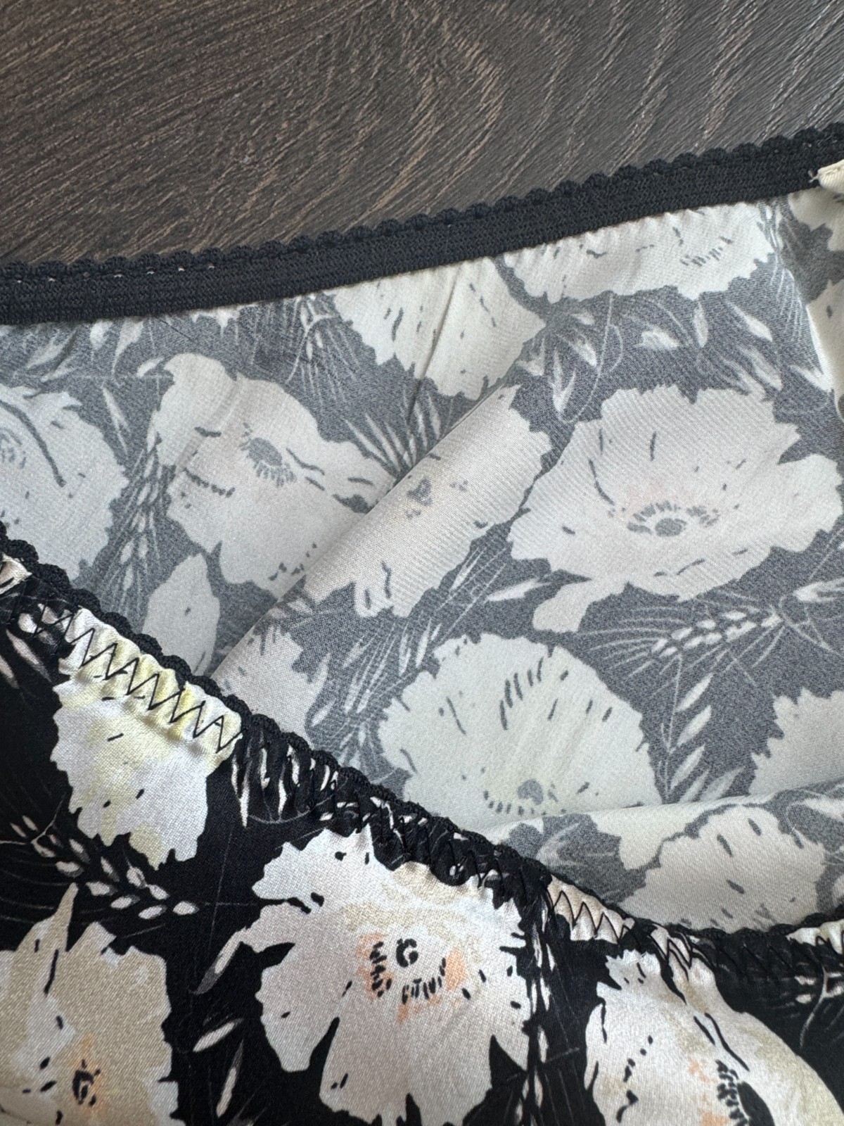 Doen ELOWETTE SKIRT IN NOIR FLEURS D'ANEMONE