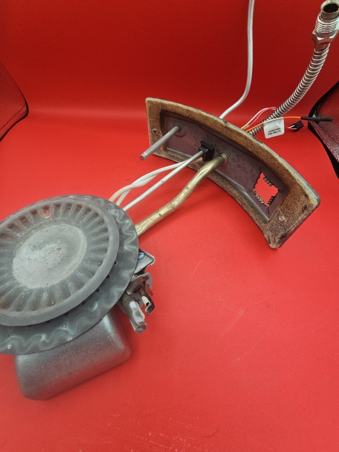 AO Smith 18 Inch Burner Assembly Natural Gas 321165-002 CS8840B1117 100078039