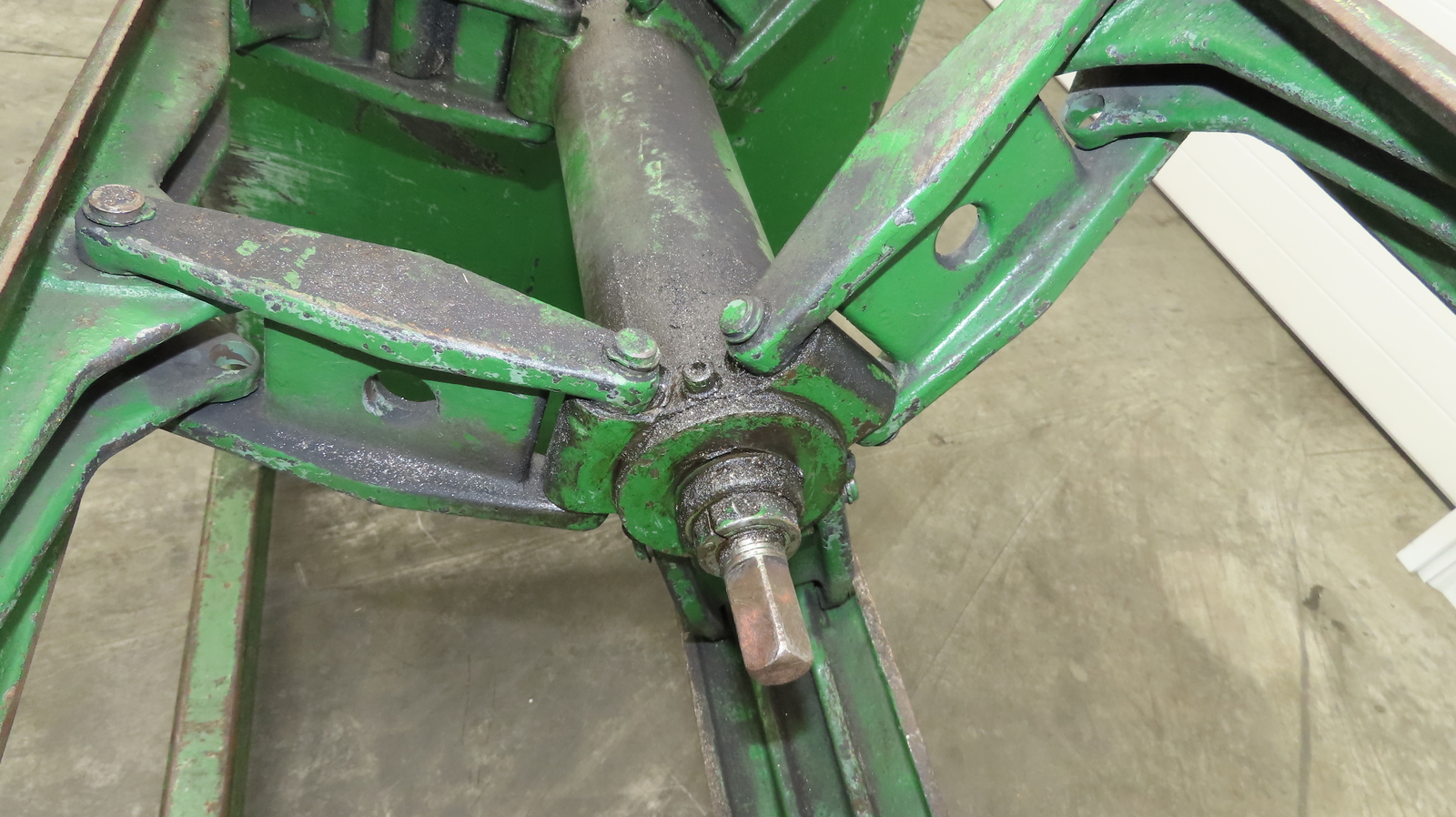 Regal 3000-12SRNP Coil Stock Uncoiler 3000lbs 12" ID 24" W No Motor Decoiler