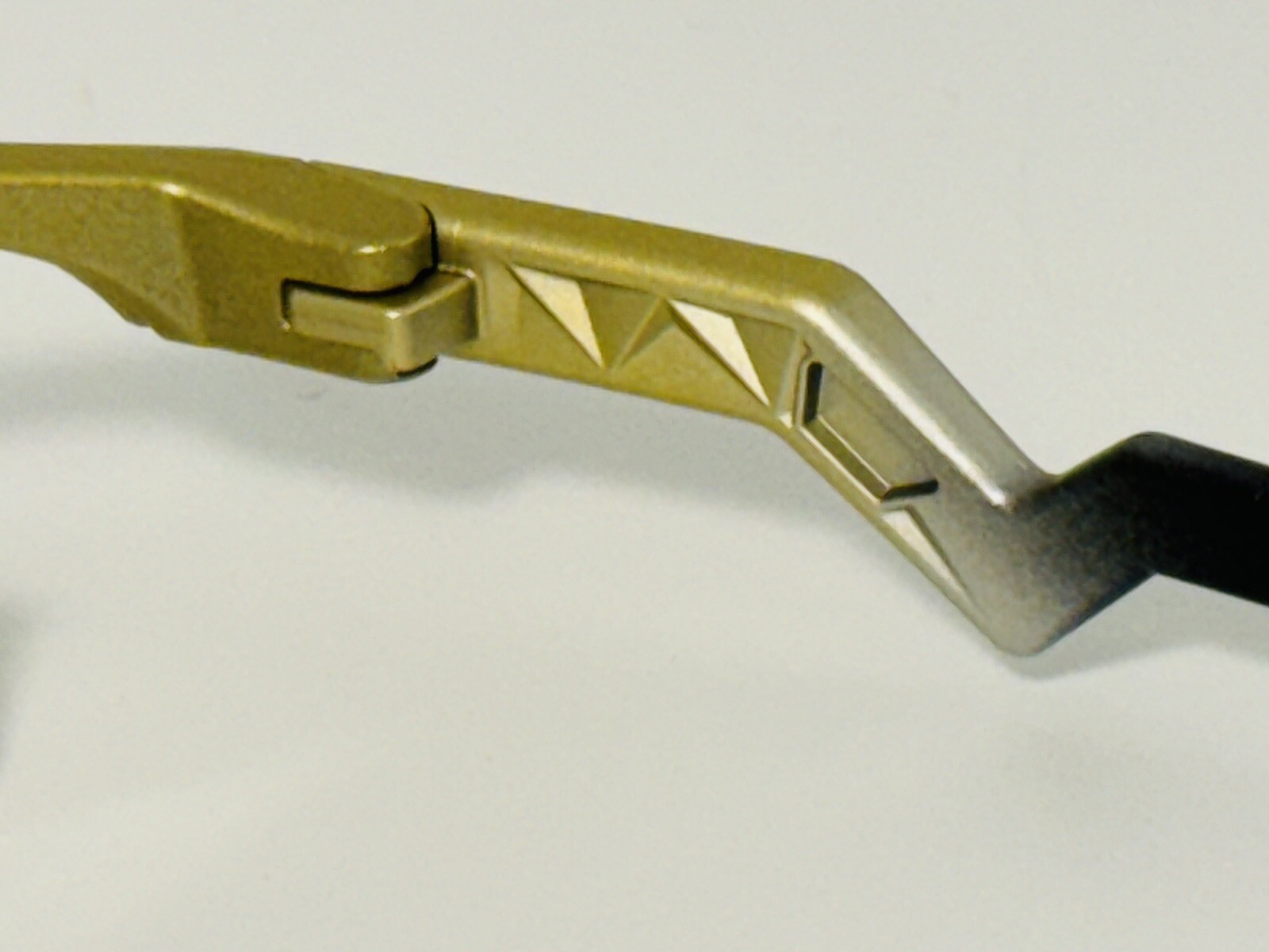 Oakley Resistor Patrick Mahomes Youth Sunglasses Bare Frame Only!! Gold Fade