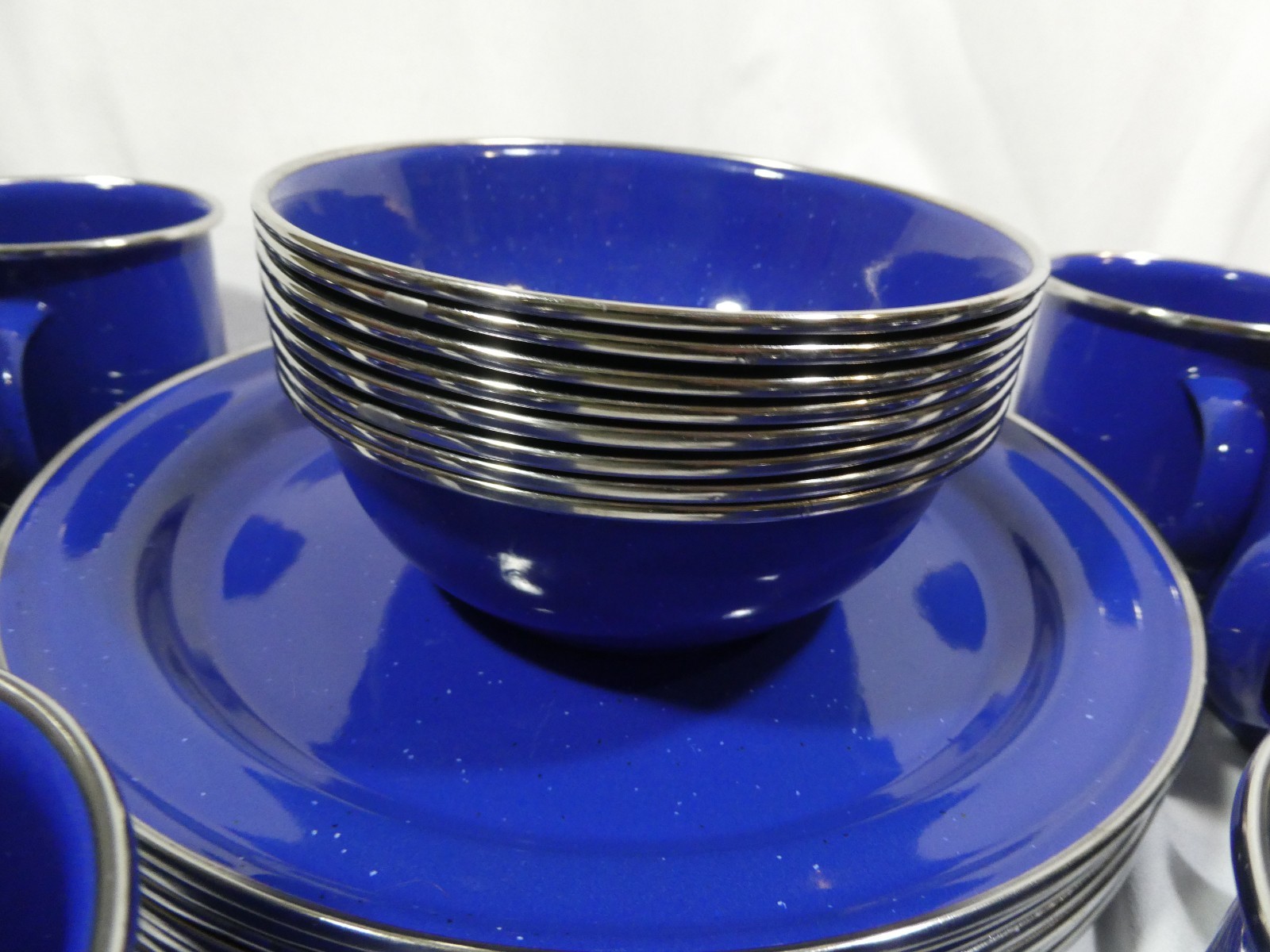 24 pc Marlboro Miles MESS KIT Plates Bowls Cups MORNING SKY Enamel BLUE SPECKLED