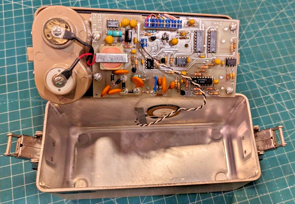 1x CLEAN Ludlum Model 3 Survey Meter CPM 44-9 Tested, Verified, and GUARANTEED