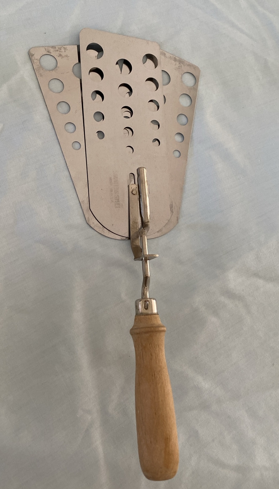 Expandable Metal Spatula Triple 3 Blade Stainless Steel Wood Handle Vintage
