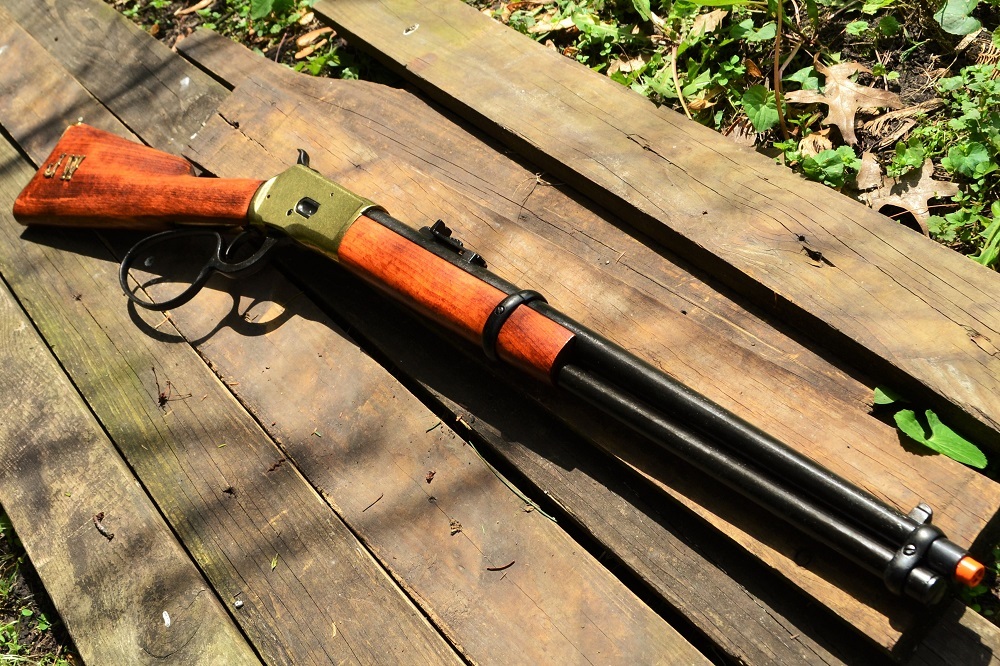 Winchester M1892 Looped Lever Rifle - The Rifleman - John Wayne - Denix Replica