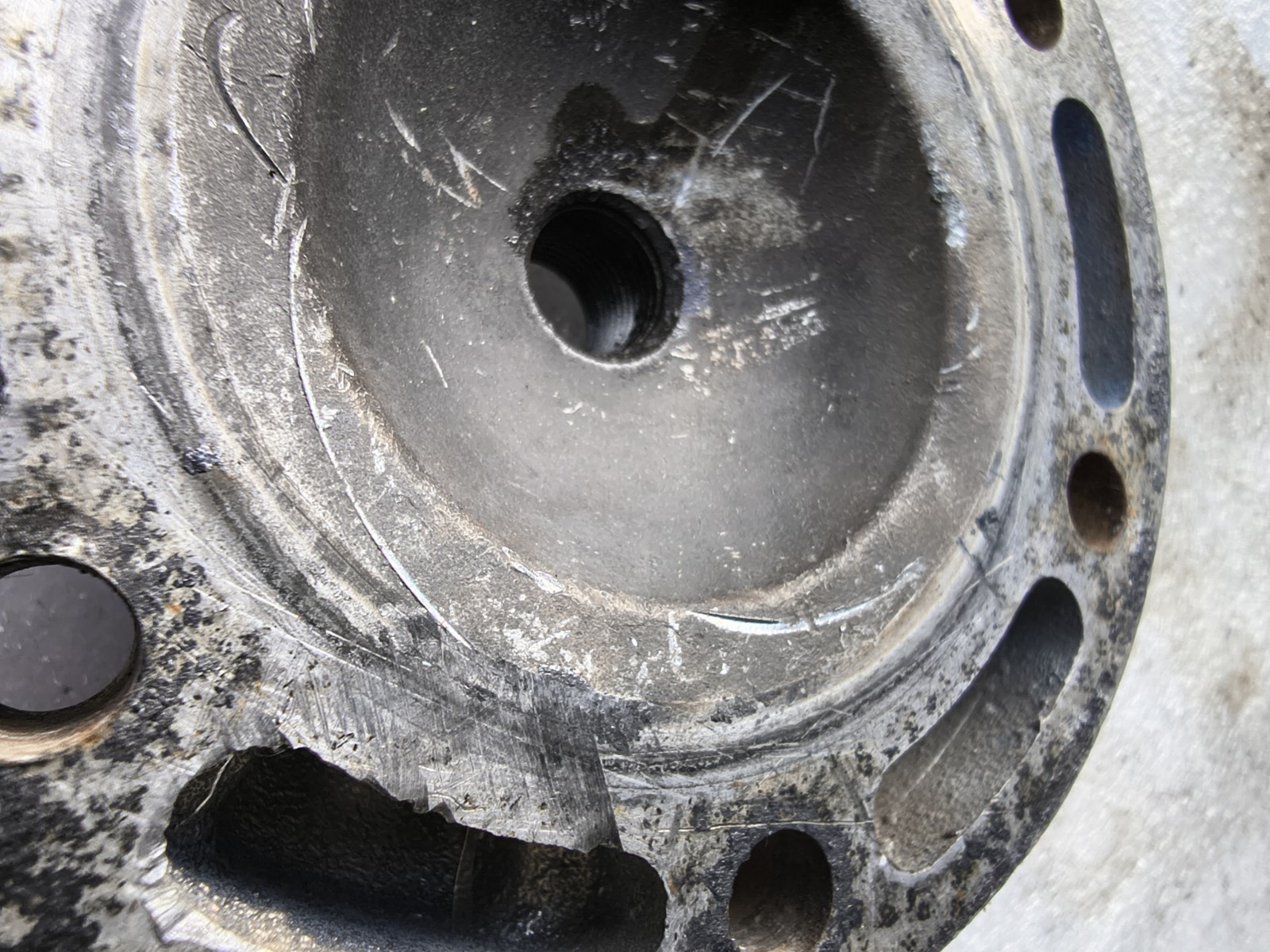 1987-1992 Suzuki LT250R Quadracer 250 Cylinder Head