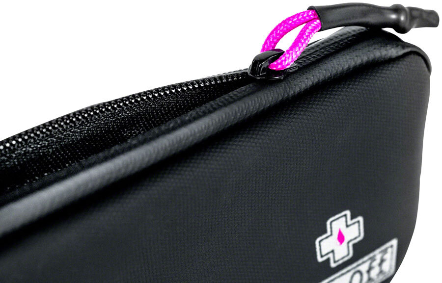 Muc-Off Rainproof Essentials Case - Black