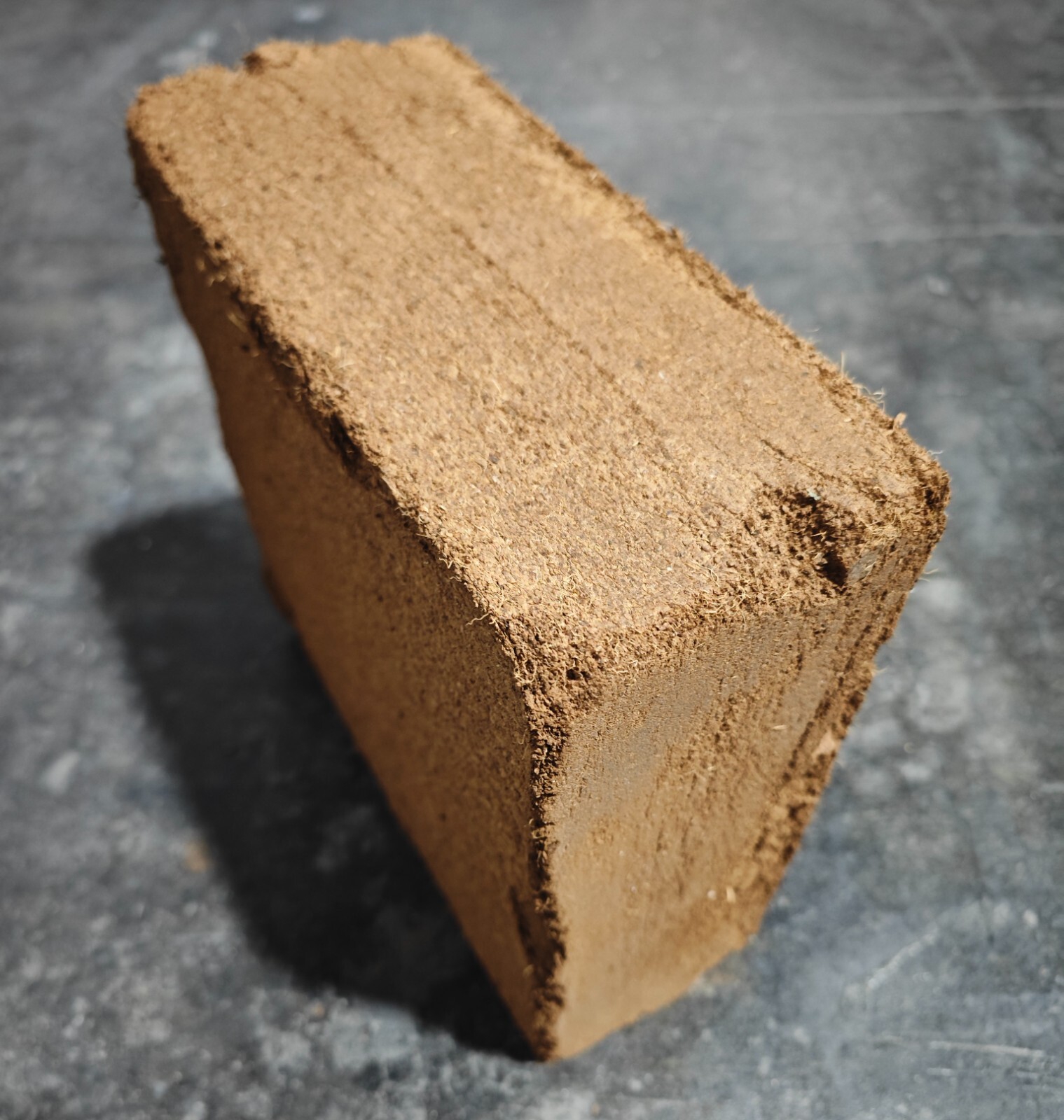 11 Lb / 5 kg Organic Coconut Coir Block Soil Enhancer Natural Mulch Coco Peat