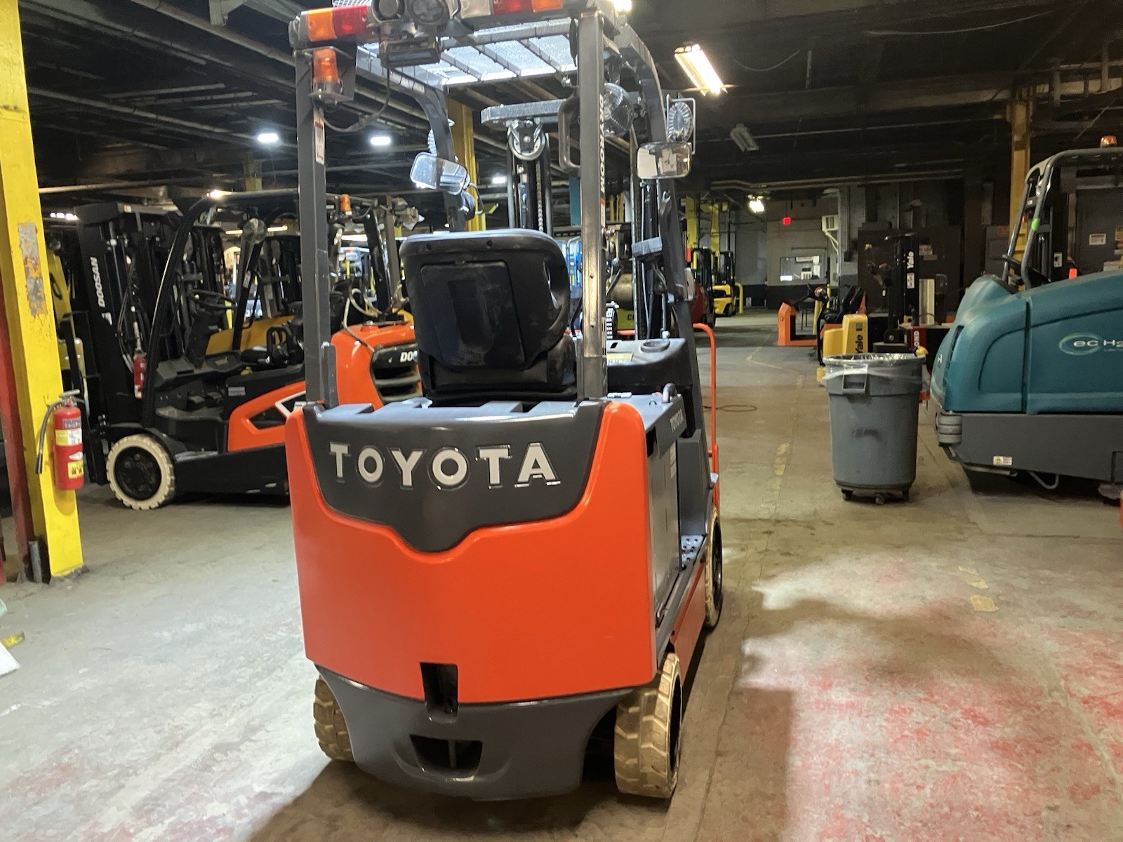 2021 Toyota 5000 LB Electric Forklift With SS and Triple Mast