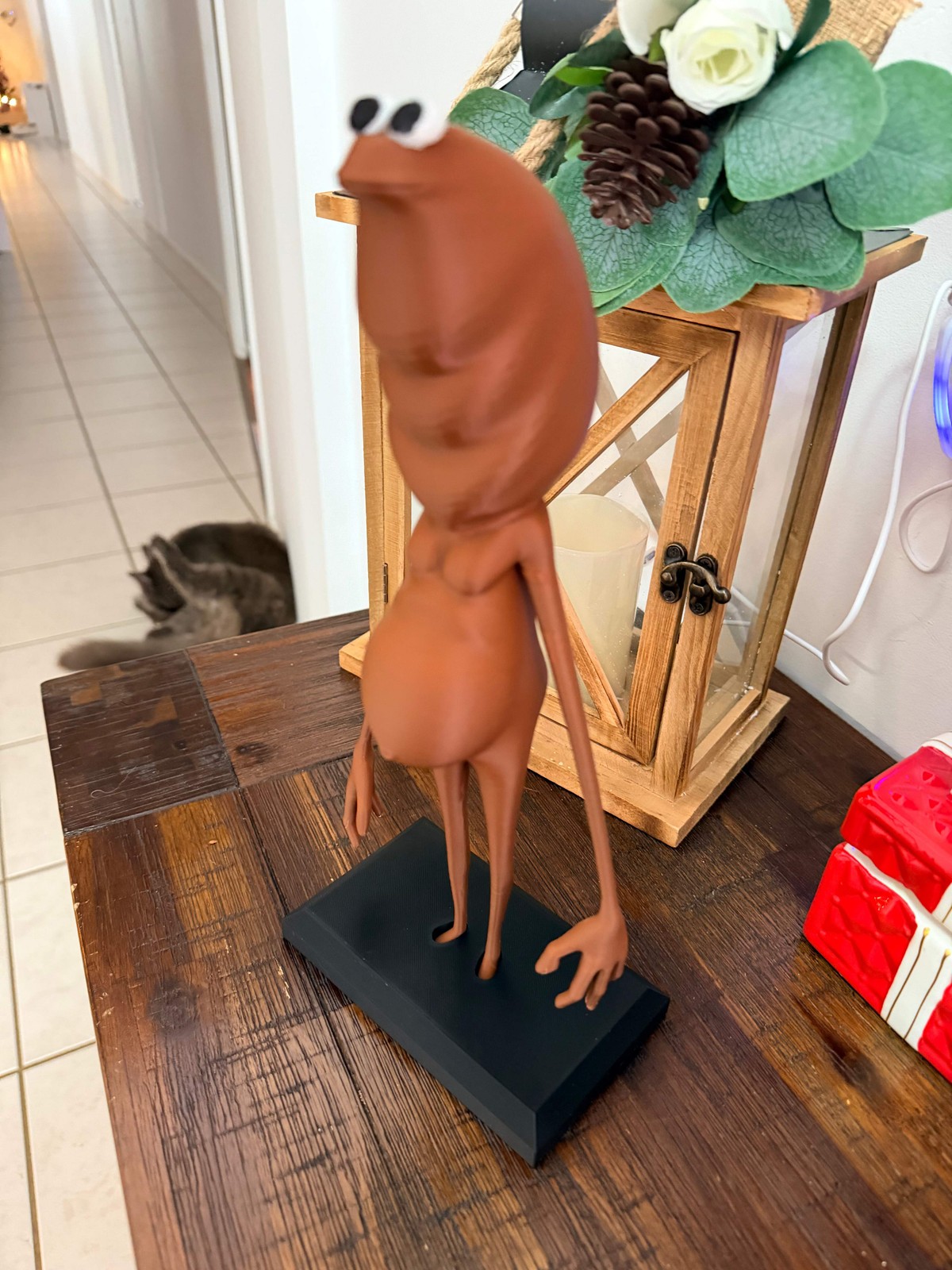 🐛 Marcus the Worm – Figurine - With Stand (Super Size)