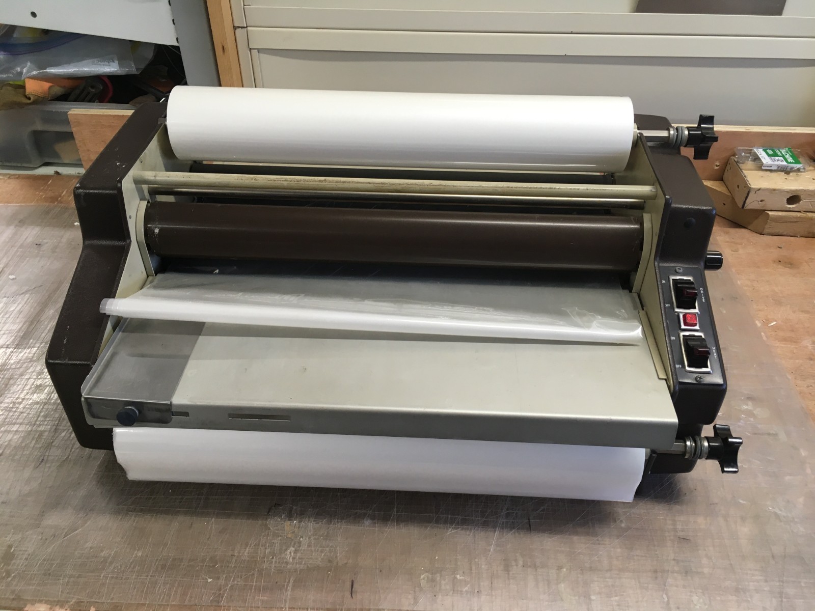 **LEDCO PREMERE 1 18-INCH COMMERICAL LAMINATOR & 2 ROLLS HD SHOP SCHOOL