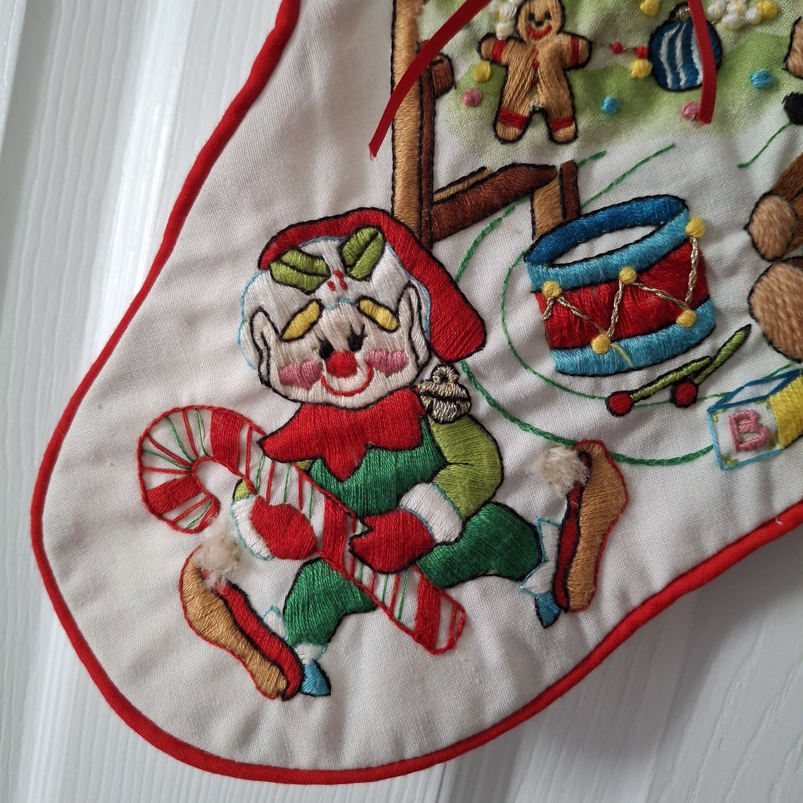 VTG 1980s Janlynn Steinmeyer Hand Embroidered Crewel Christmas Stocking Santa