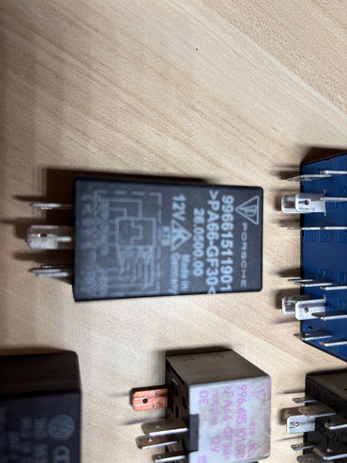 996 911 986 Boxster Miscellaneous Porsche Electrical Relays